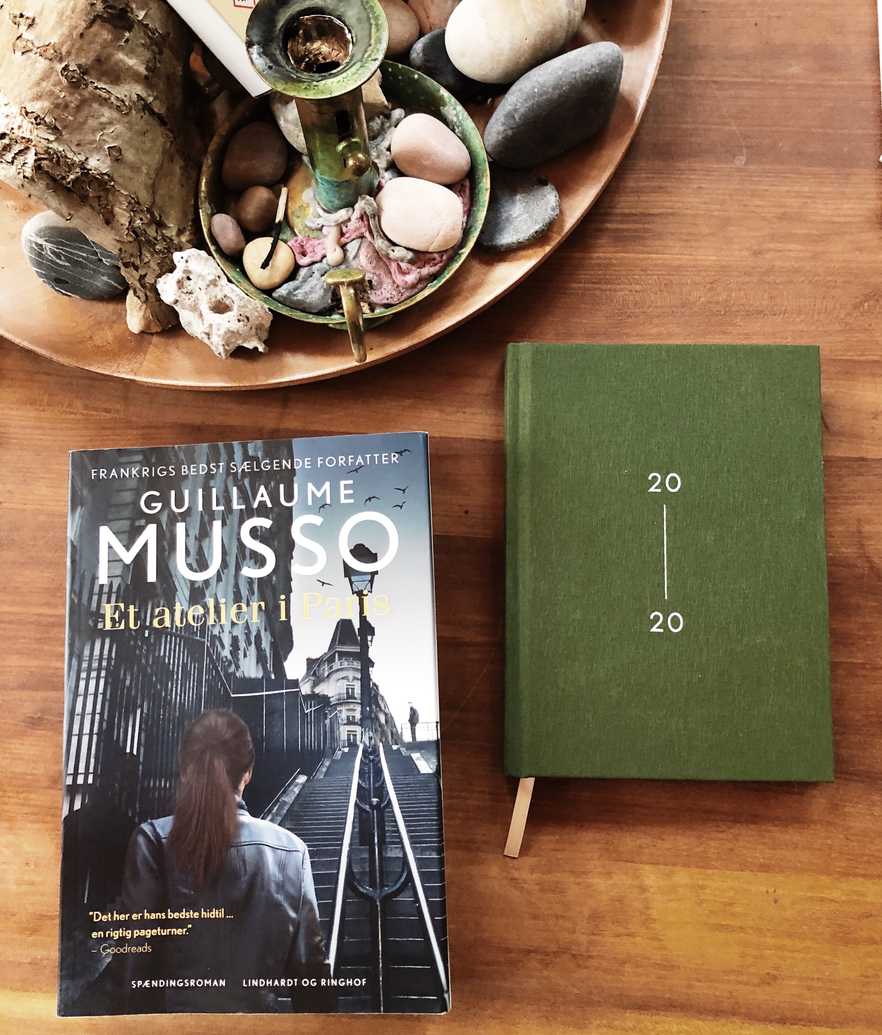 Et billede af krimien Et atelier i paris af den franske forfatter Guillaume Musso